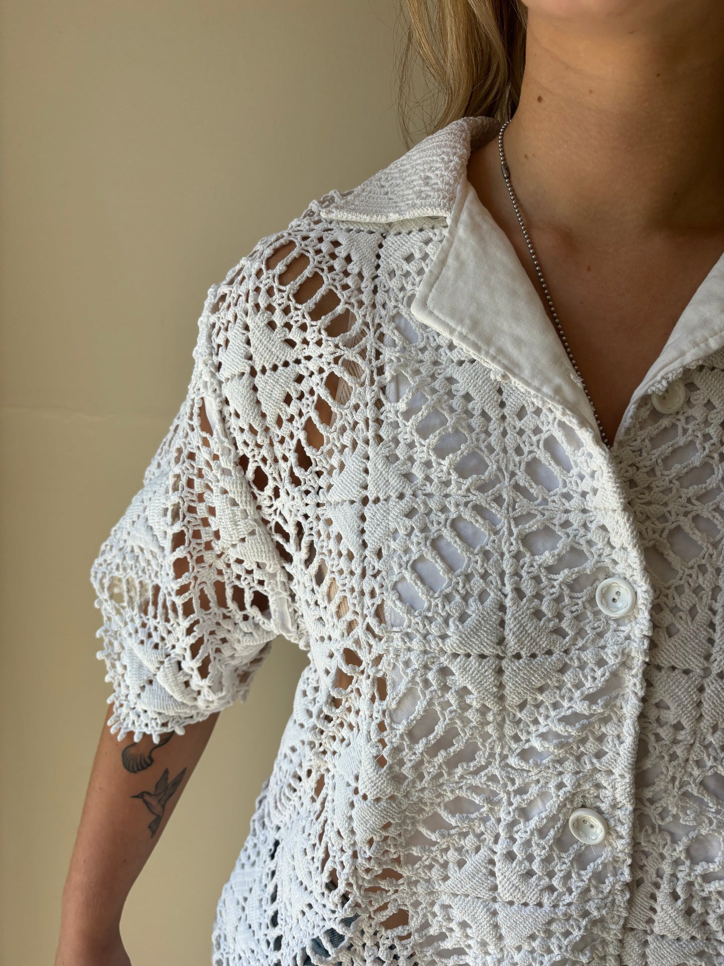L/XL Crochet diamond scalloped button-down