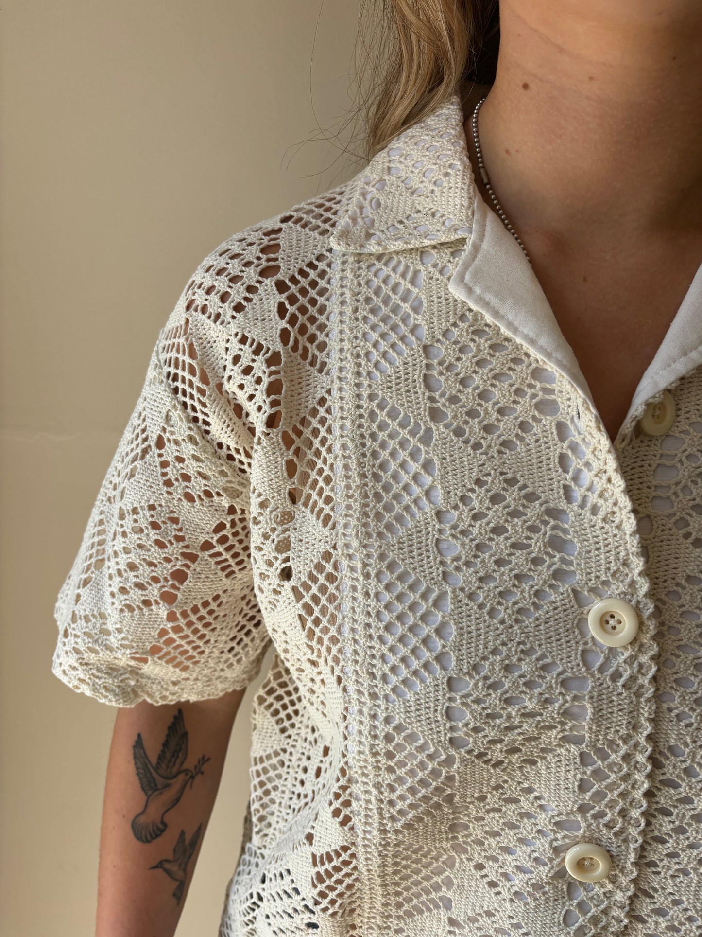 M/L Bow Tie Crochet button-down