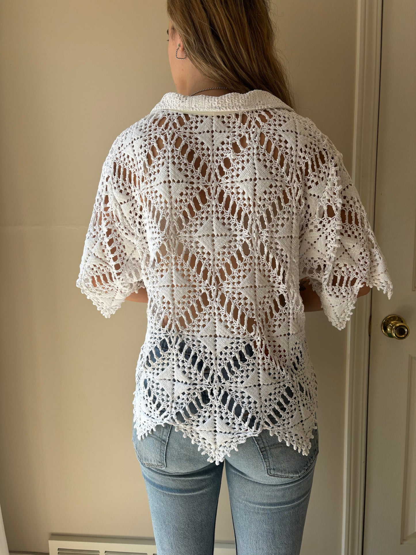 L/XL Crochet diamond scalloped button-down