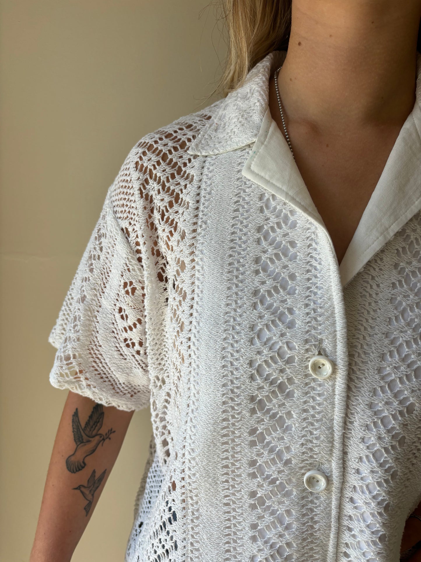 M/L Crochet Vertical and Arched Floral Design button-down