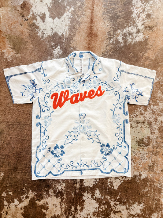 M/L Orange Waves Vintage Varsity Shirt