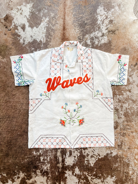 M/L Orange Waves Vintage Varsity Shirt