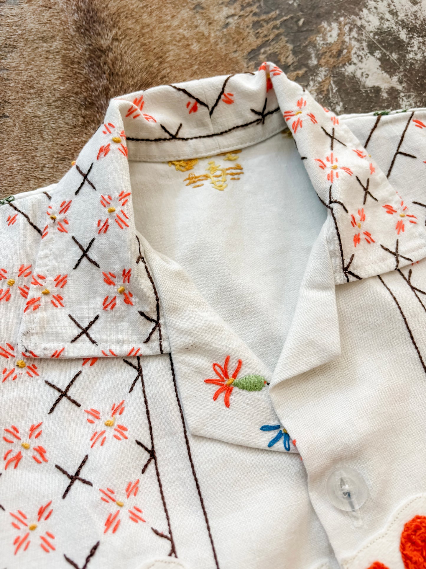 M/L Orange Waves Vintage Varsity Shirt